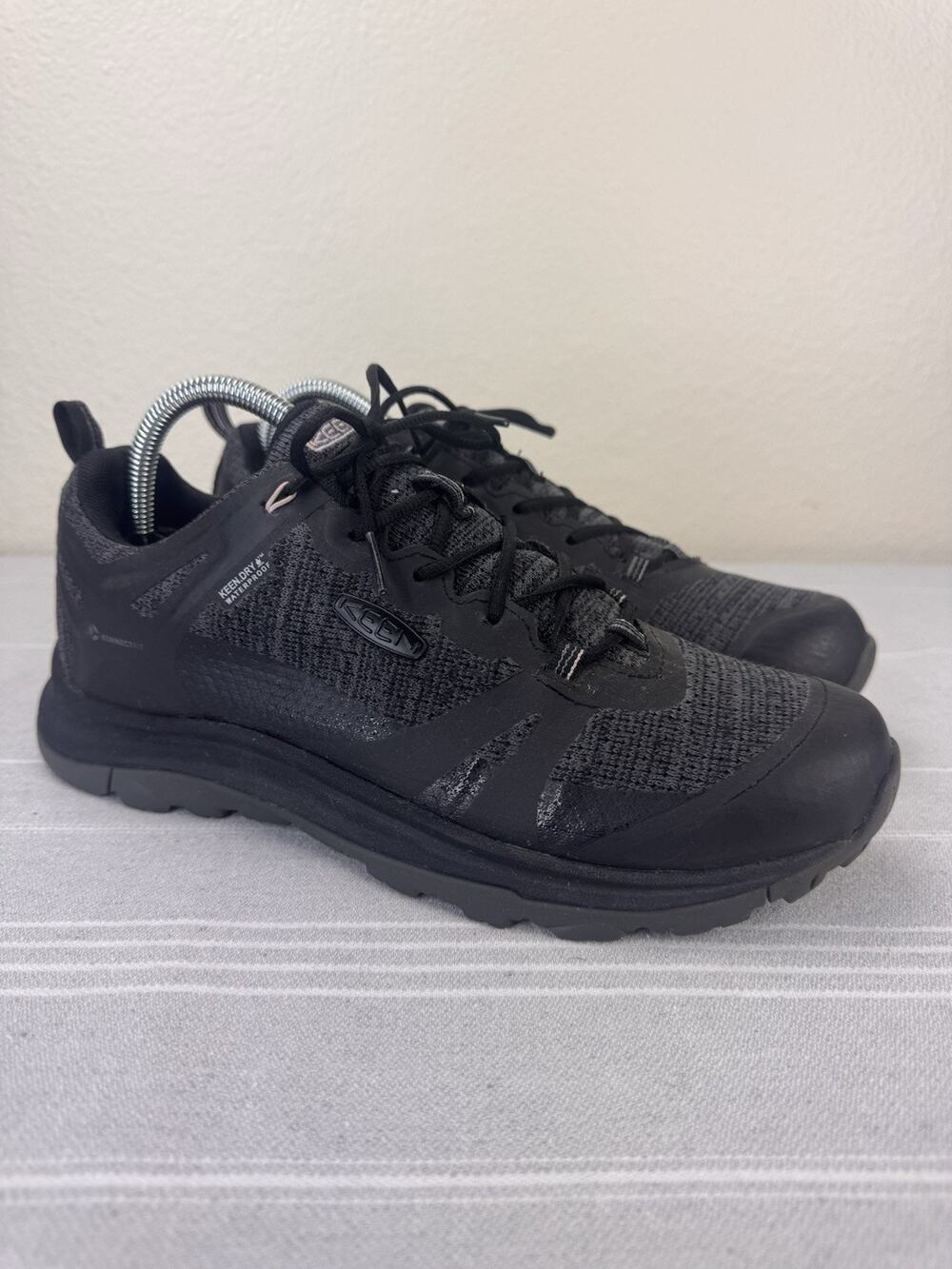 Keen Terradora II Waterproof Hiking Sneakers Low Top Gorpcore Black Magnet 9